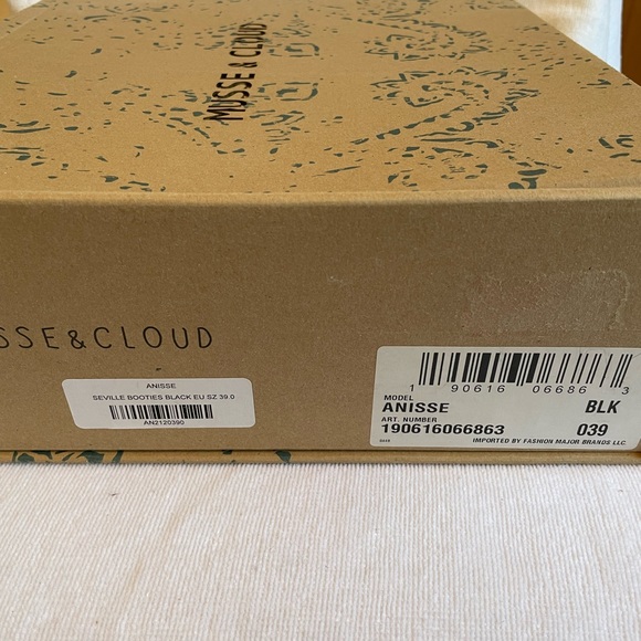 Musse & Cloud Booties - Picture 5 of 5